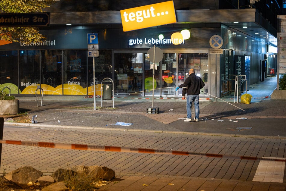 Mann (†60) vor Supermarkt erschossen: SEK nimmt drei Verdächtige fest