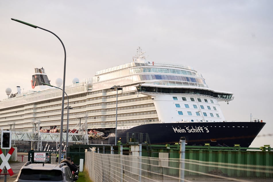 Die "Mein Schiff 3" liegt an der Columbuskaje.