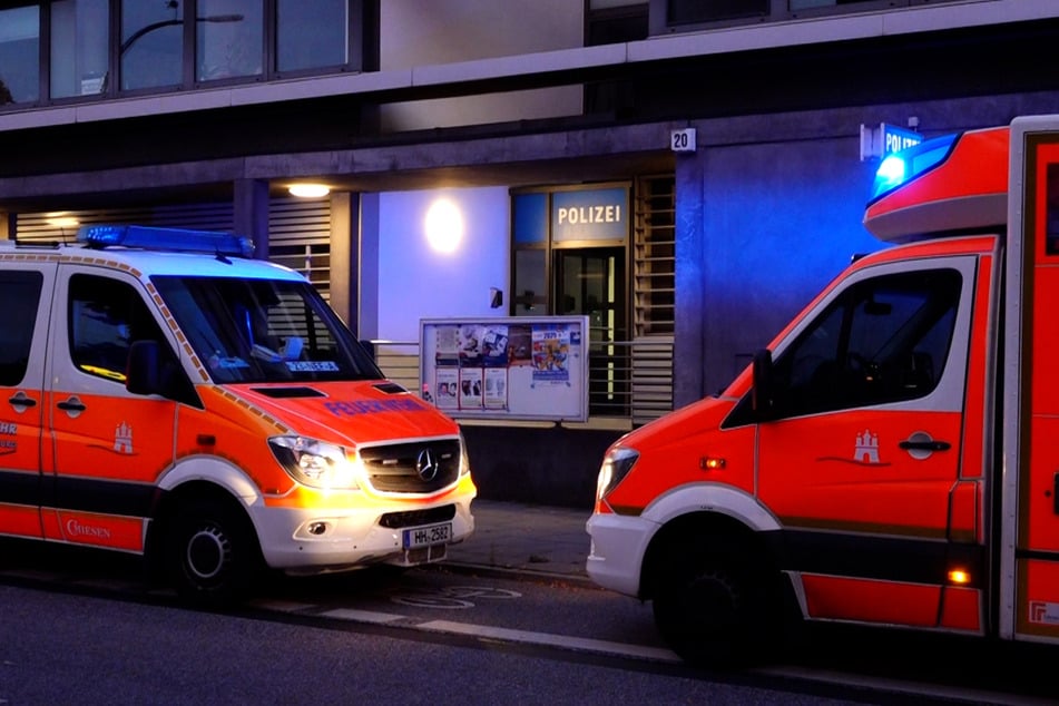 Mann randaliert in Polizeistation: Kurze Zeit später ist er tot, Ermittler finden Medikamente