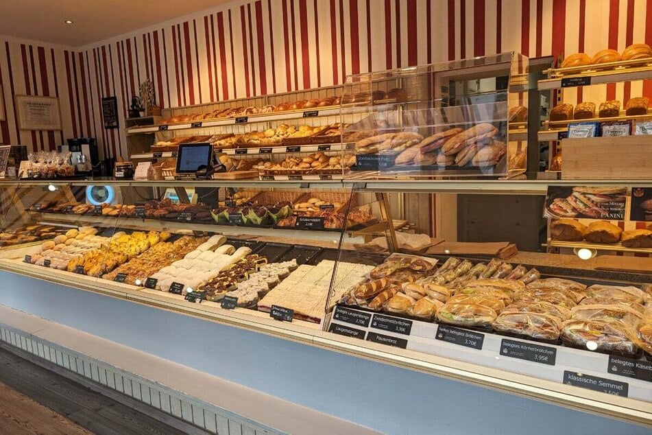 Die eigentliche Bäckerei-Filiale befindet sich im Zentrum-Nord, dort gibt es noch viele Leckereien mehr.