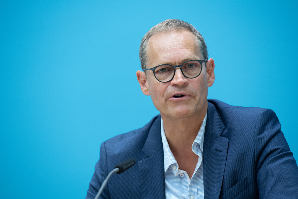 Berlins Regierender Bürgermeister Michael Müller (SPD) hat dem Kremlkritiker eine schnelle Genesung gewünscht.