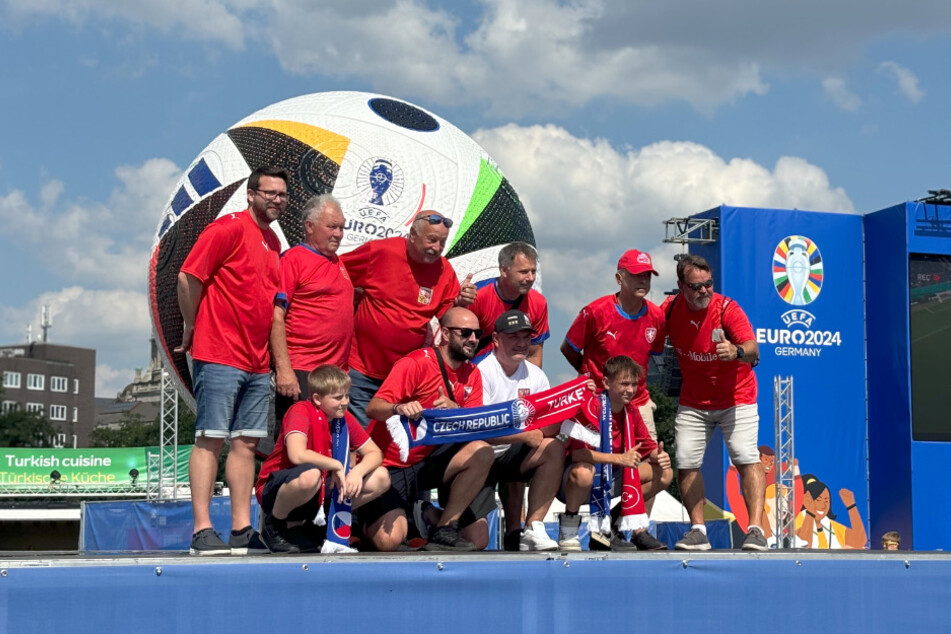 Viele tschechische Fans tummelten sich bereits am Nachmittag auf der Fanzone.