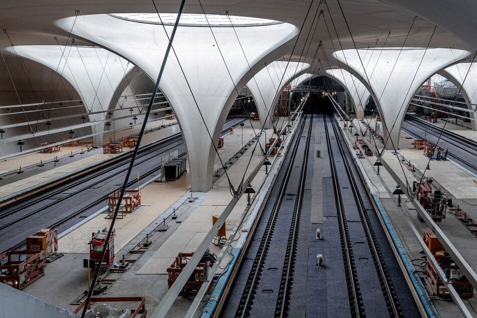Im Inneren des Tiefbahnhofes soll es laut DB ohne Klimaanlage kühl bleiben.