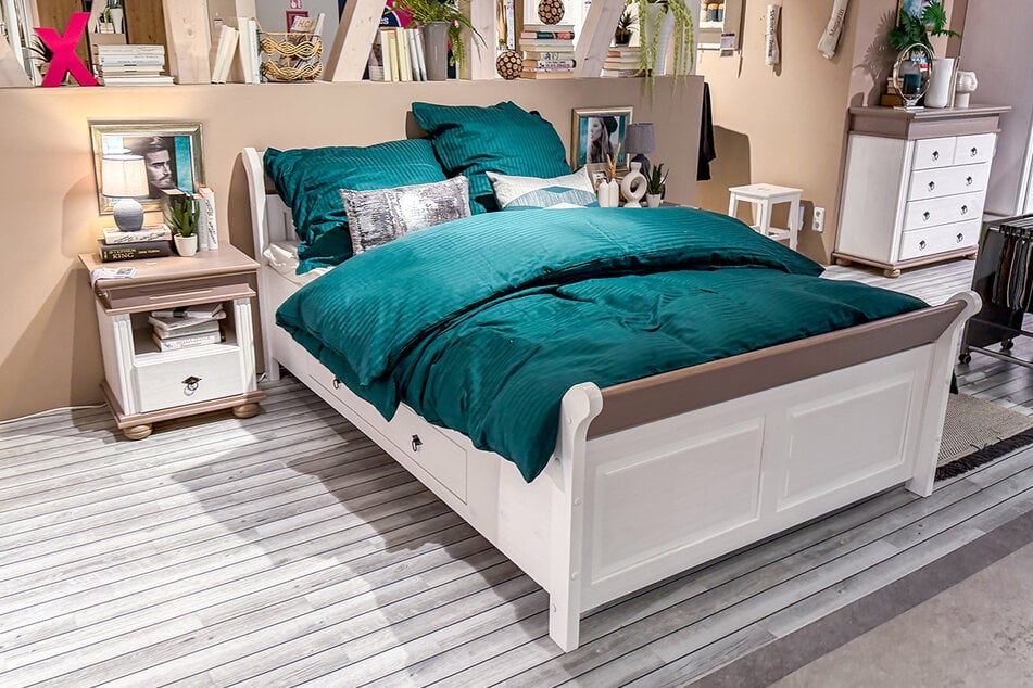 Am Sonntag (1.2.) gibt's bei Höffner diese schönen Sachen super günstig