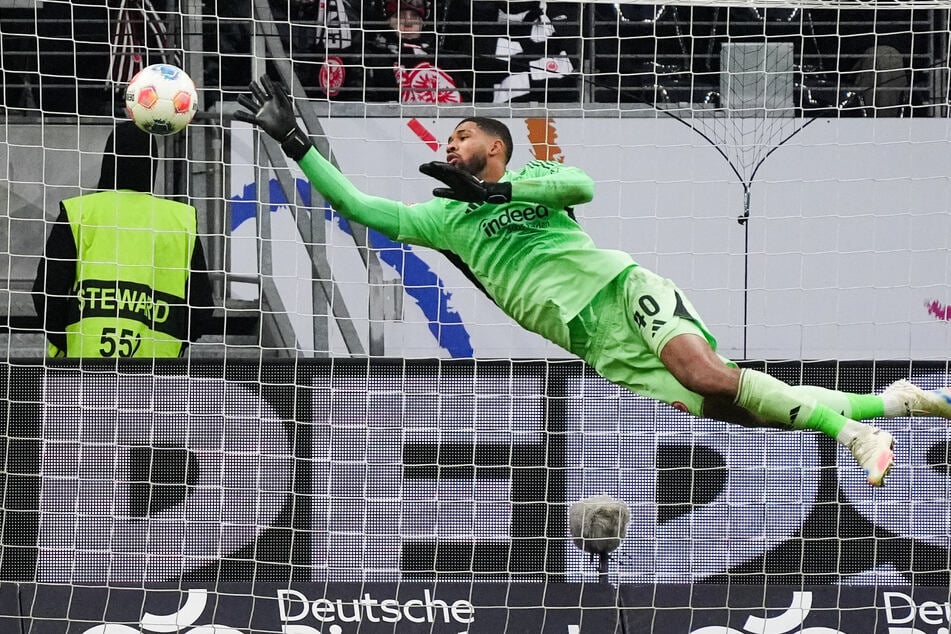 Der zum Ersatztorhüter degradierte Kaua Santos (23) hielt im Testspiel gegen Braunschweig seinen Kasten sauber.