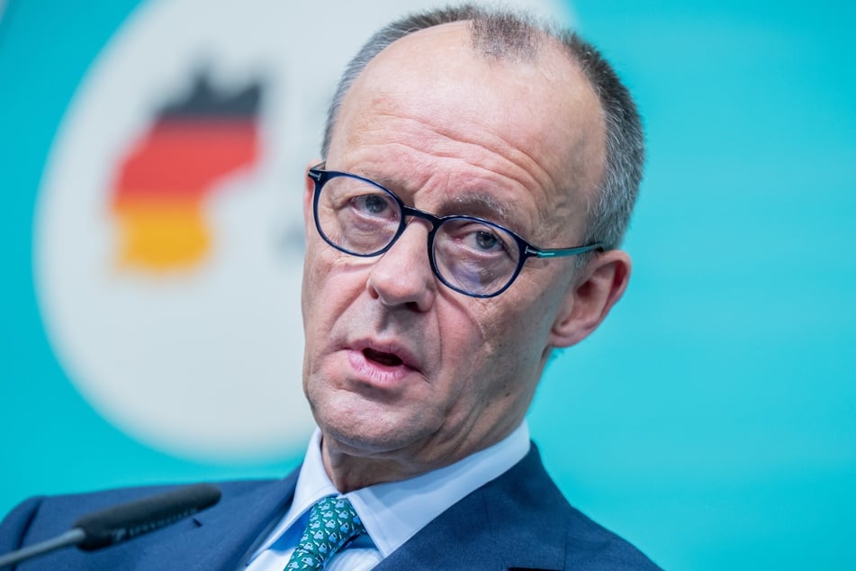 Friedrich Merz (69, CDU) hatte SPD und Grüne aufgefordert, den Unionsanträgen für eine härtere Migrationspolitik zuzustimmen.