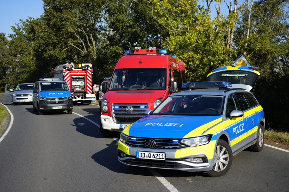 Polizei und Feuerwehr sicherten die Unfallstelle.