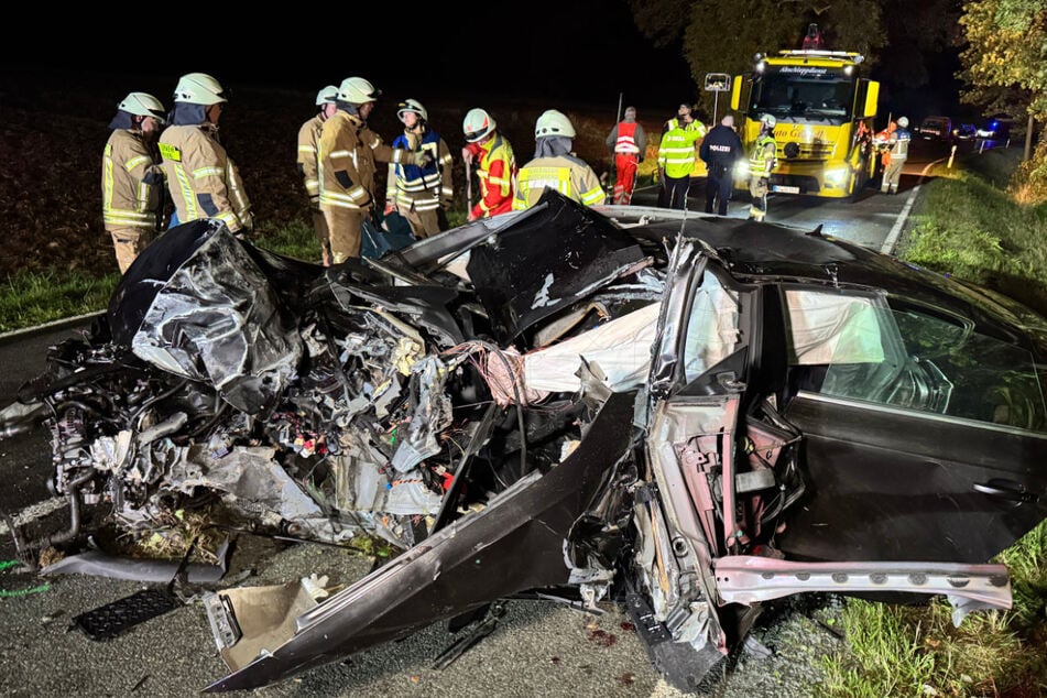 Die Bundesstraße musste nach dem tödlichen Unfall zwischen Conrad und Münchberg für längere Zeit komplett gesperrt werden.