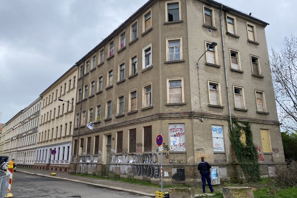 In der Nacht von Freitag auf Samstag wurde ein Haus in der Eythraer Straße besetzt.