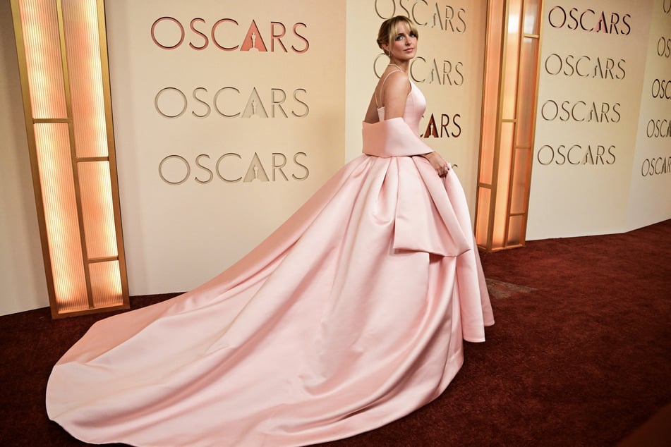 Mckenna Grace (19) zog mit ihrem rosafarbenen Kleid von Vera Wang alle Blicke auf sich.