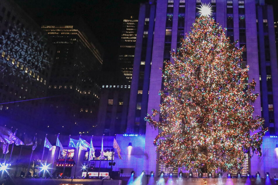 How to watch the 2023 Rockefeller Center Christmas tree lighting ceremony