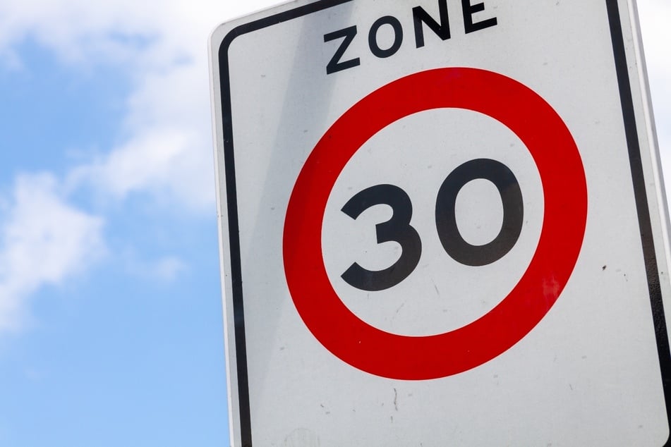 In einem Abschnitt der Tauchaer Straße darf man nun nur noch 30 fahren. (Symbolbild)