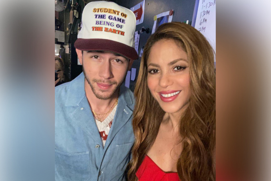 Shakira posted a selfie with Nick Jonas (l.), captioning the shot, "Getting ready for the release of #DancingWithMyself."