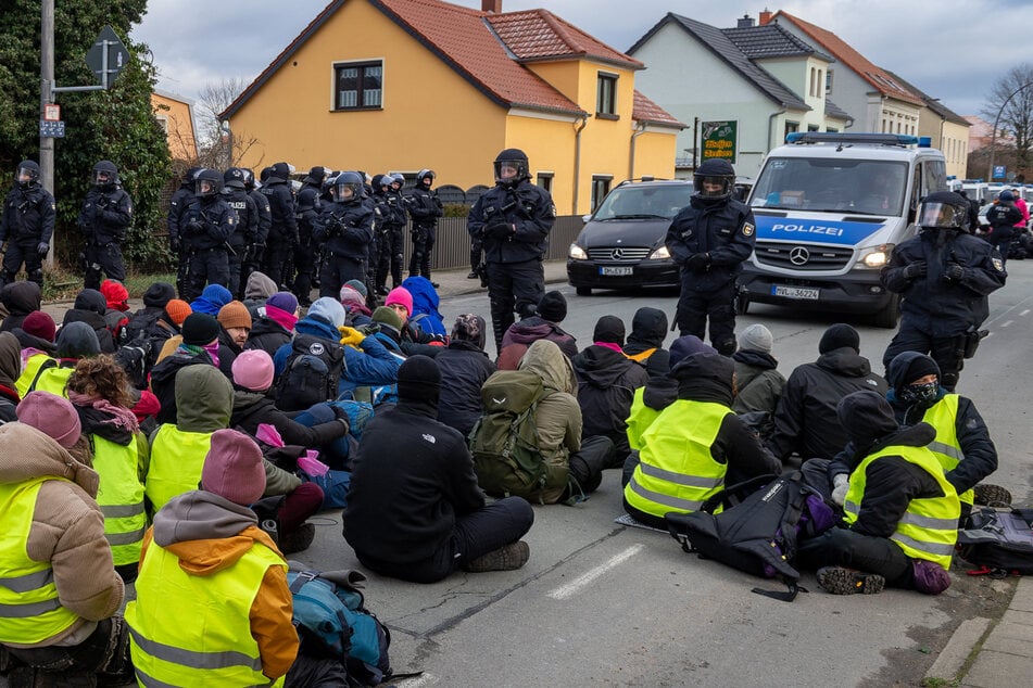 Polizisten und Demonstranten gerieten mehrfach aneinander.