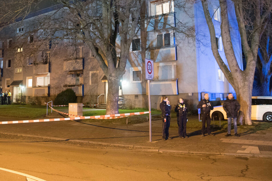 Köln: 23-Jähriger nach Streit in Köln gestorben, Polizei fand ihn auf der Straße liegend