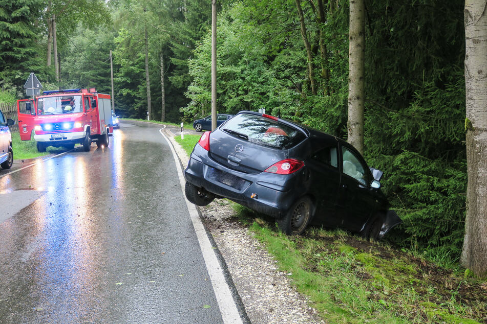 Die Feuerwehr sicherte die Unfallstelle.