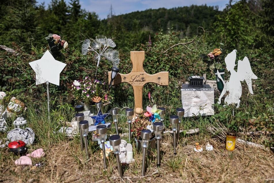 Luise (†12) wurde einige Kilometer entfernt von ihrem Zuhause in einem Waldstück an der Grenze zu NRW in Rheinland-Pfalz tot aufgefunden.