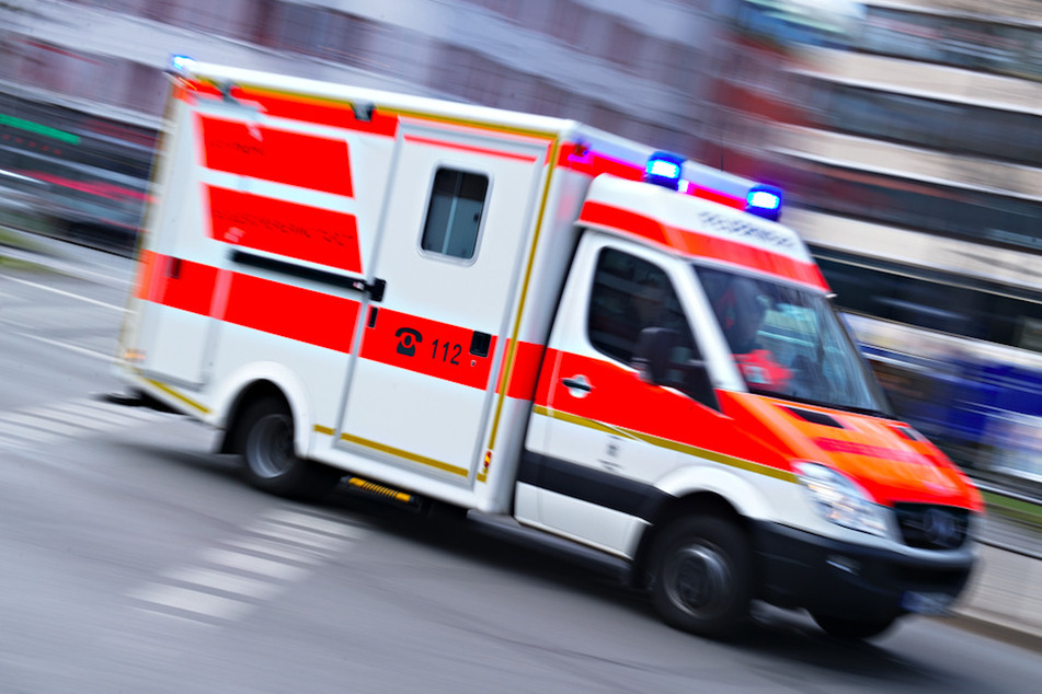 München: Baby schneller als die Feuerwehr: Rettungswagen muss auf der A99 halten