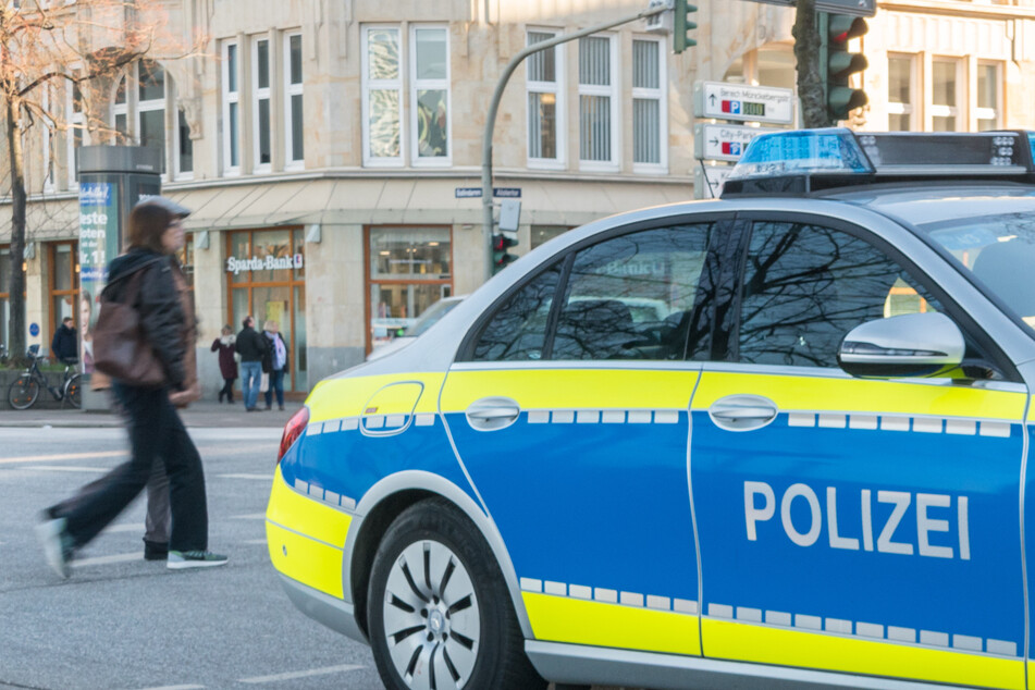 Polizei nimmt nackten Sonnenanbeter in Aachen fest: Dann folgt die Überraschung