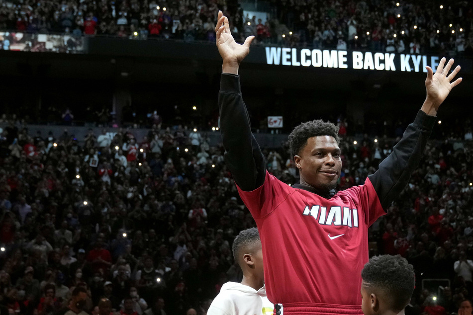 Kyle Lowry enjoyed a special welcome on his return to the Raptors' Scotiabank Arena.
