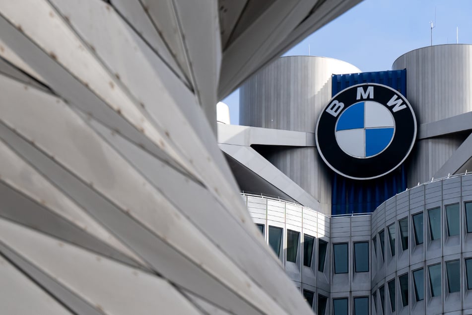 Händler sollen künftig nur noch als Vermittler und Kundenberater im Auftrag von BMW auftreten.
