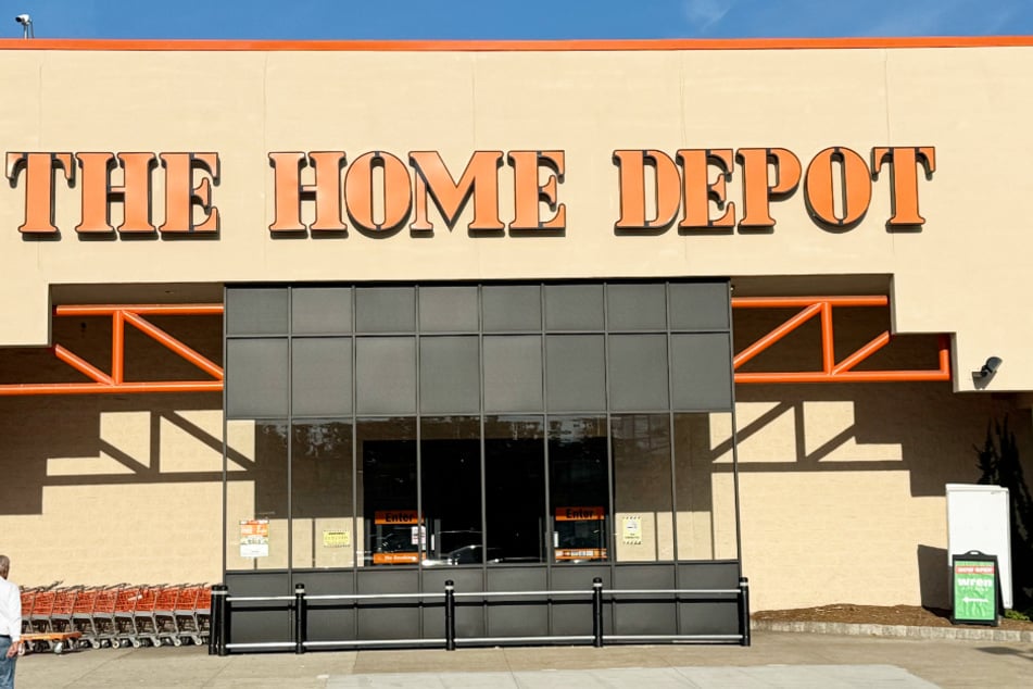 Home Depot drops prices hard on Wednesday, November 26