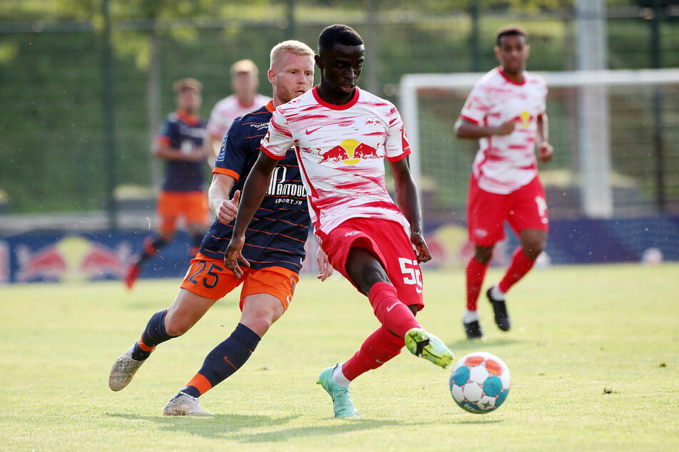 U19-Youngster Solomon Bonnah (vorn) konnte sich durch einige souveräne Abwehraktionen auszeichnen.