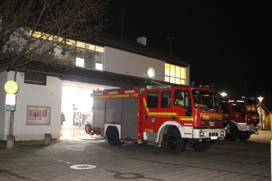 In Harting wurde in der Nacht auf Dienstag – ohne Beute – eingebrochen. In der Nacht auf Donnerstag wurde in den Feuerwehrhäusern in Tegernheim und Thanhausen zugeschlagen.