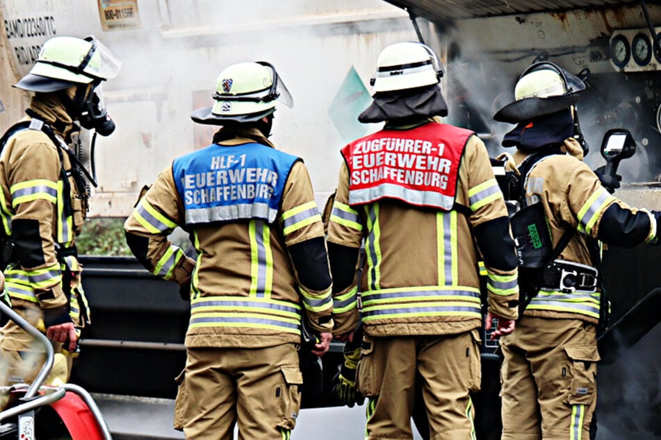 Gas-Austritt am Aschaffenburger Güterbahnhof: Die Feuerwehr rückte am Donnerstag zu einem Großeinsatz aus.
