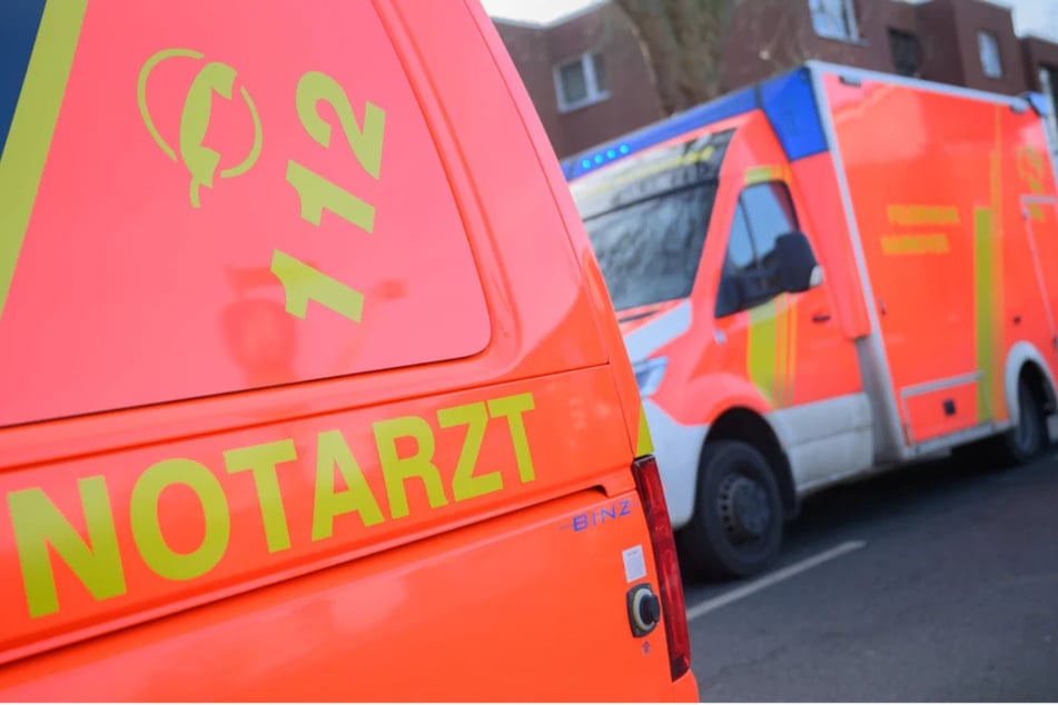 Berlin: Wohnungsbrand in Britz: Frau muss wiederbelebt werden