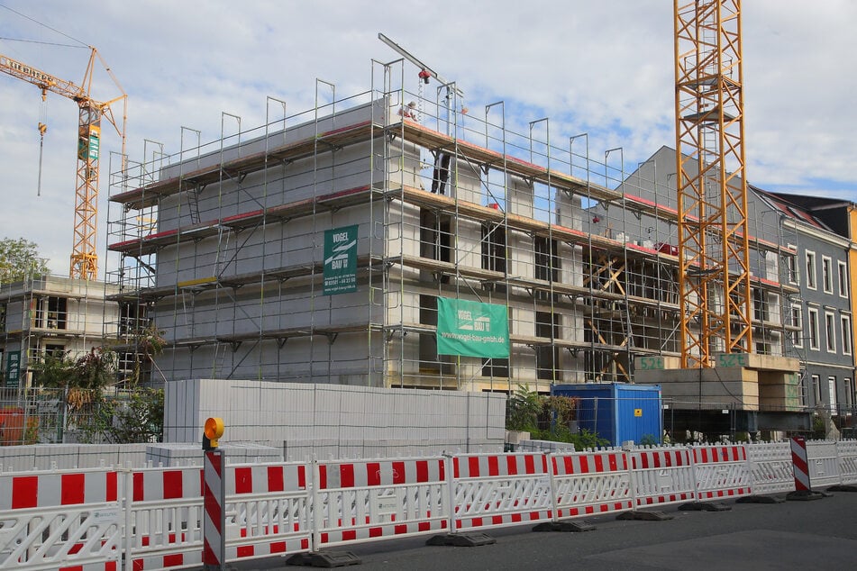 An der Fröbelstraße lässt die Stadttochter WiD derzeit 62 Wohnungen errichten.