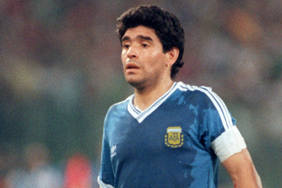 Argentiniens Fußball-Legende Diego Maradona, der 1986 Weltmeister wurde und als bester Spieler seiner Generation gilt, war 2020 im Alter von 60 Jahren gestorben.