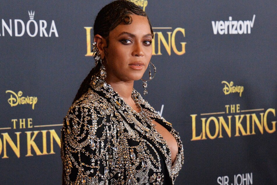 Beyoncé (39) is back with her seventh studio album!