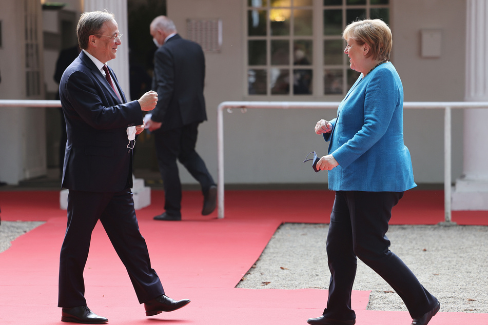 Nicht nur bei der Flut habe Angela Merkel (67) dem Land geholfen. In den letzten Jahren habe sie Deutschland durch schwere Zeiten geführt.