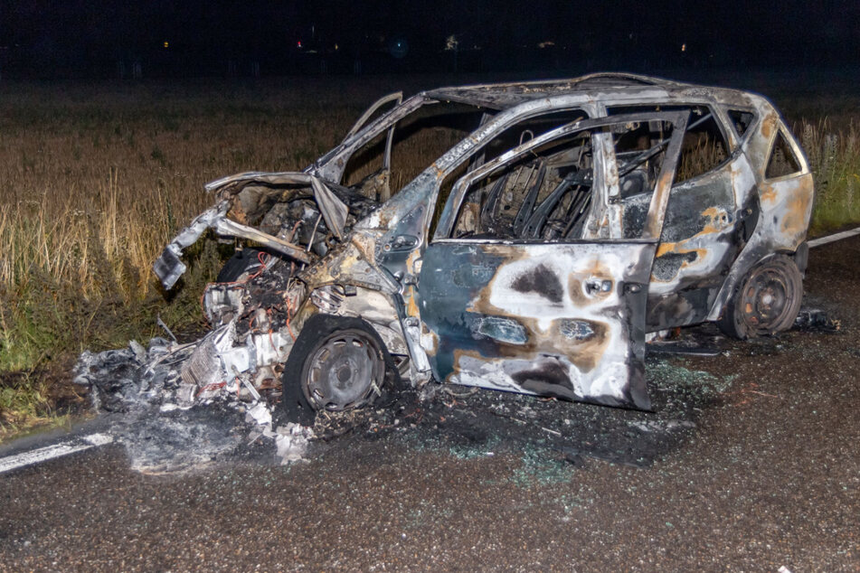 Die ausgebrannte Mercedes A-Klasse.
