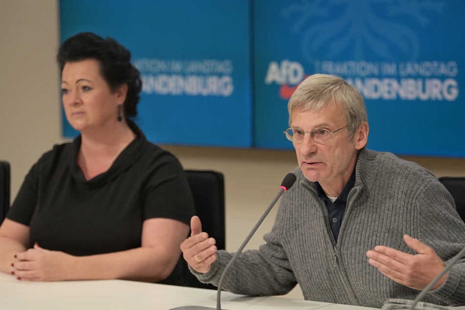Die beiden sind sich einig: AfD-Fraktionschef Hans-Christoph Berndt (65) und seine Stellvertreterin Birgit Bessin (43) wollen gegen Corona-Maßnahmen vorgehen.