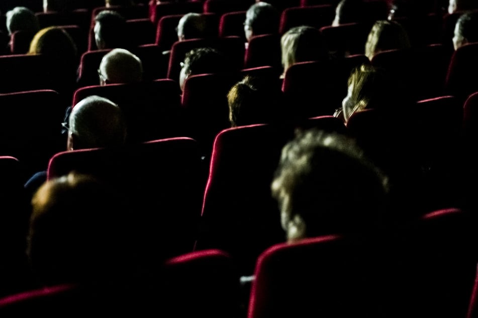 Im Kino kann jetzt auch gestrickt werden. (Symbolfoto)