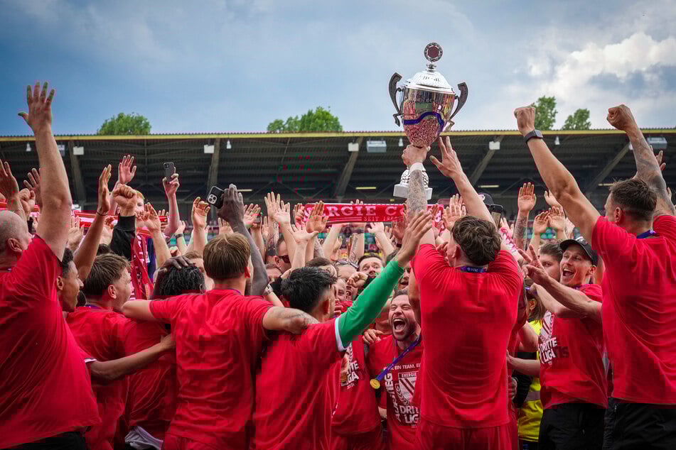 Am 19. Mai 2024 war die Rückkehr von Energie Cottbus in den Profifußball perfekt. Jetzt trennen sich die Wege von vielen der damaligen Aufstiegshelden.
