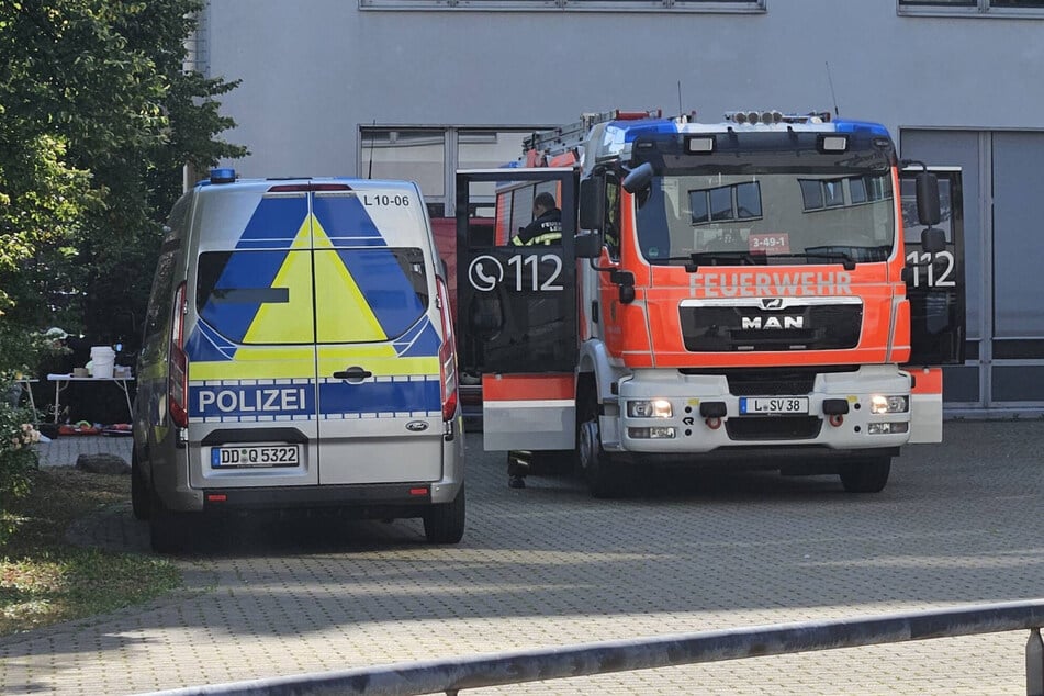 Leipzig: ABC-Einsatz im Leipziger Arcus-Park: Feuerwehr untersucht verdächtiges Paket