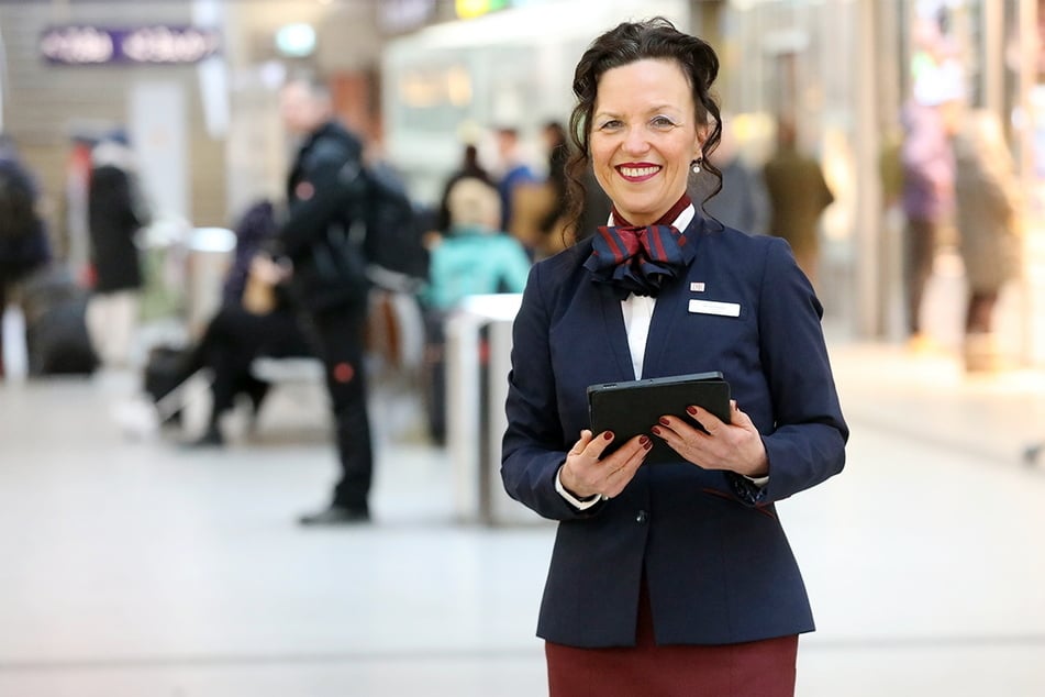 Anja ist Stewardess bei der Deutschen Bahn in Erfurt.