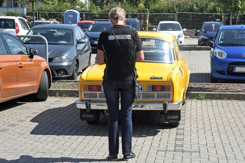Der Supermarkt-Parkplatz an der Franzosenallee wird regelmäßig kontrolliert.