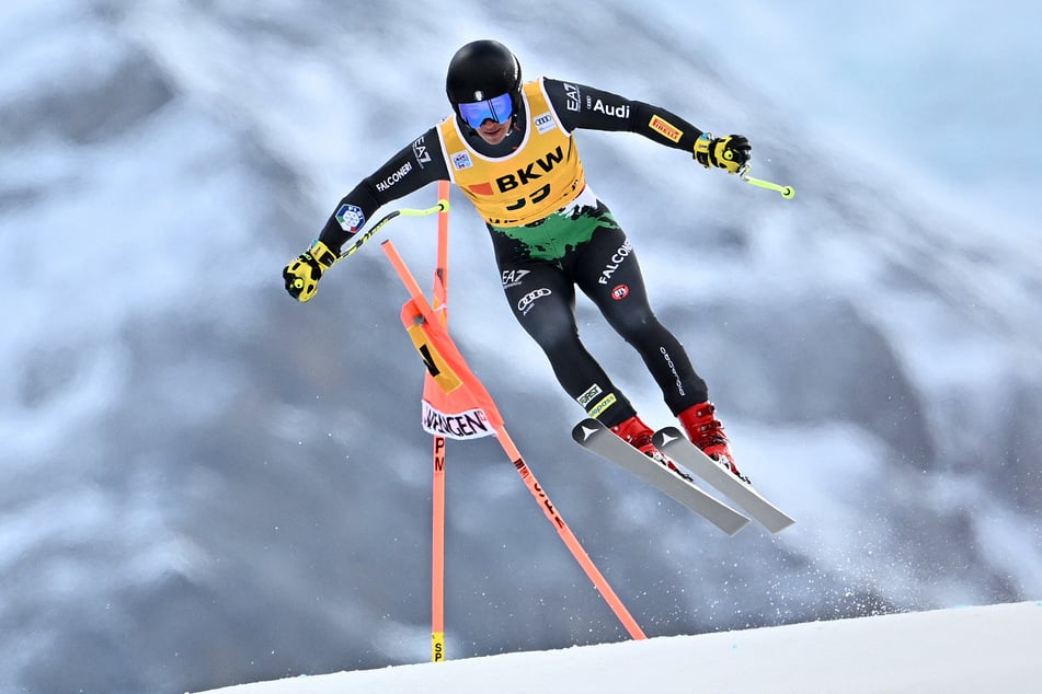 Die Eltern des italienischen Ski-Abfahrtsläufers beklagen nun, dass seit seinem Tod nichts passiert ist.