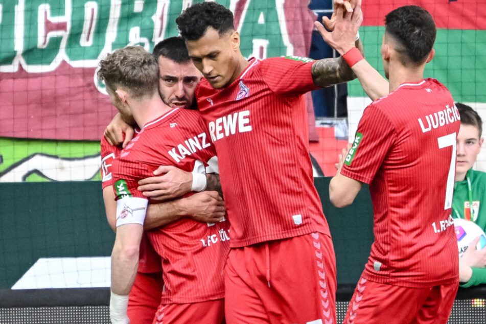 Jubeln über den Treffer zum 1:1 gegen den FC Augsburg am 27. Spieltag (v.l.n.r.): Sargis Adamyan (30), Florian Kainz (31), Davie Selke (29) und Dejan Ljubicic (26).