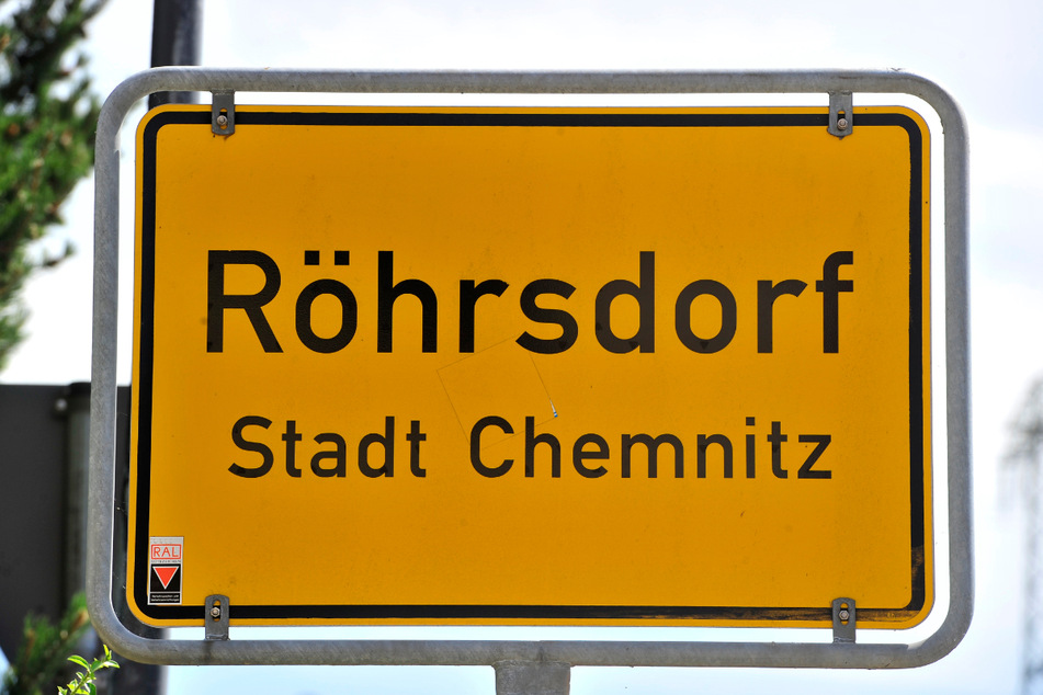 Das 1999 eingemeindete Röhrsdorf ist 12,3 Quadratkilometer groß und hat rund 2800 Einwohner. Trotz des 47 Hektar großen Gewerbegebietes ist der Ort eher landwirtschaftlich geprägt.