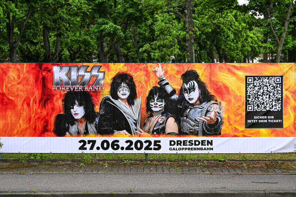 Eine Coverband der Rockband "Kiss" leitet am 27. Juni das große Party-Wochenende an der Galopprennbahn ein.