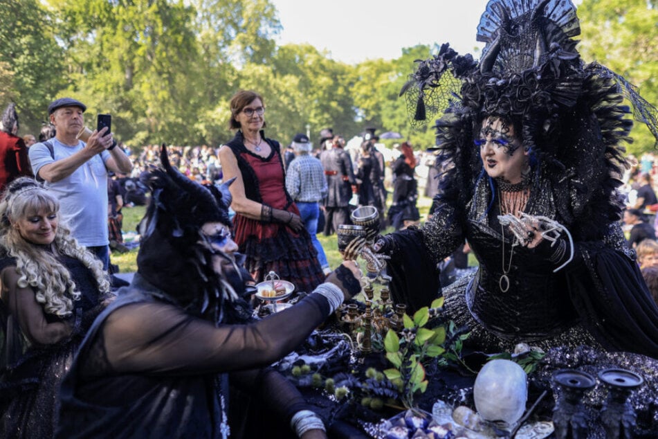 Schwarzes Leipzig: Hier könnt Ihr das Wave-Gotik-Treffen in der Messestadt erleben