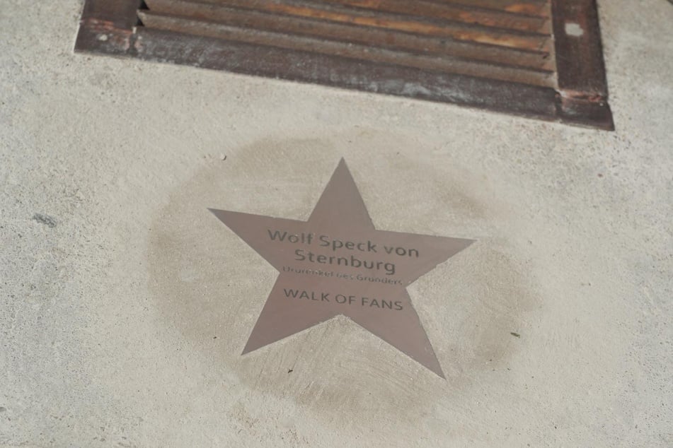 Der erste Stern ist dem Freiherrn Wolf Dietrich Speck von Sternburg (91) gewidmet.