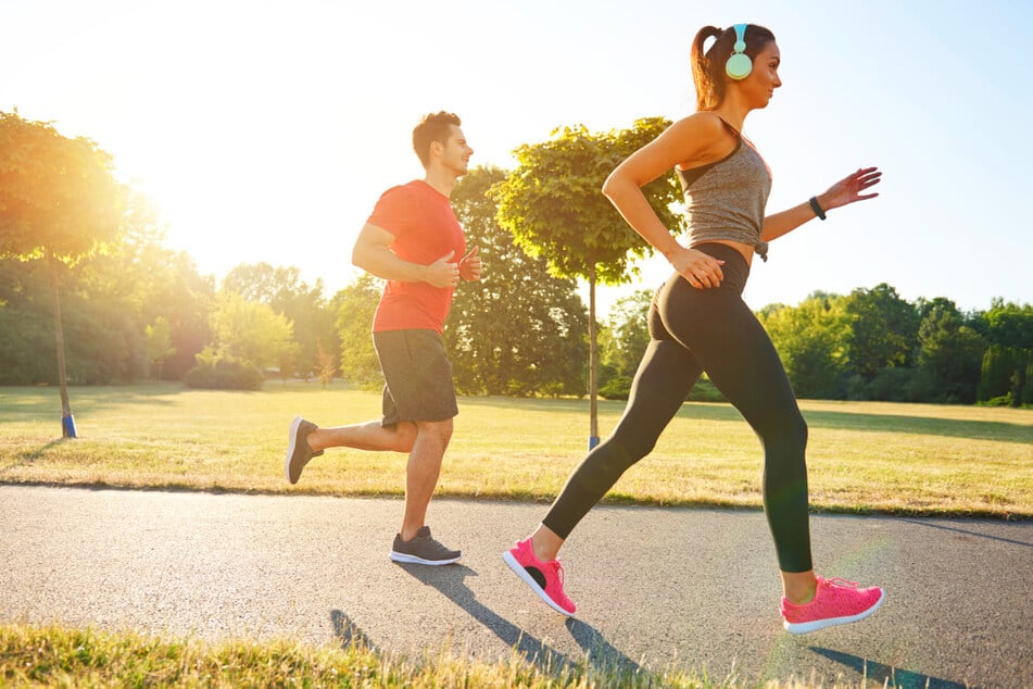 Vorsorgeuntersuchungen, Sport oder Mitgliedschaften im Sportverein – mit einem gesunden Lebensstil könnt Ihr Bonuspunkte sammeln.