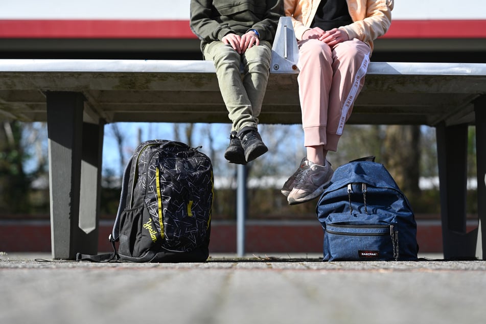 Die Stadt Köln öffnet während der Sommerferien ihre Schulhöfe. Das sorgt für Lob, aber auch für Kritik. (Symbolbild)