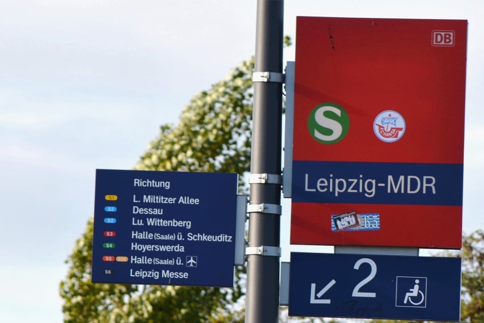 "Ein Spiel mit Leben und Tod": Drei Maskierte springen auf S-Bahn